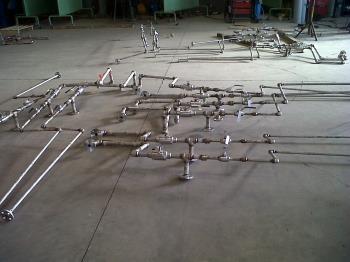 Construction and assembly of oil and gas piping 1